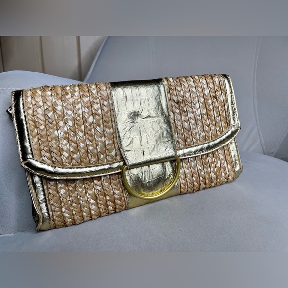 Guess Gold Clutch Bag Woven Straw Small Mini Bag Handbag - Picture 1 of 4
